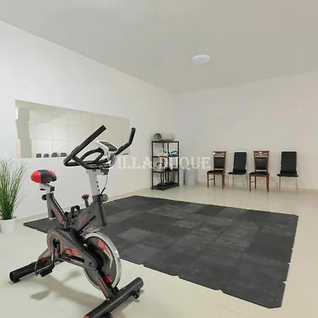 Vila El Duque Modern With Pool