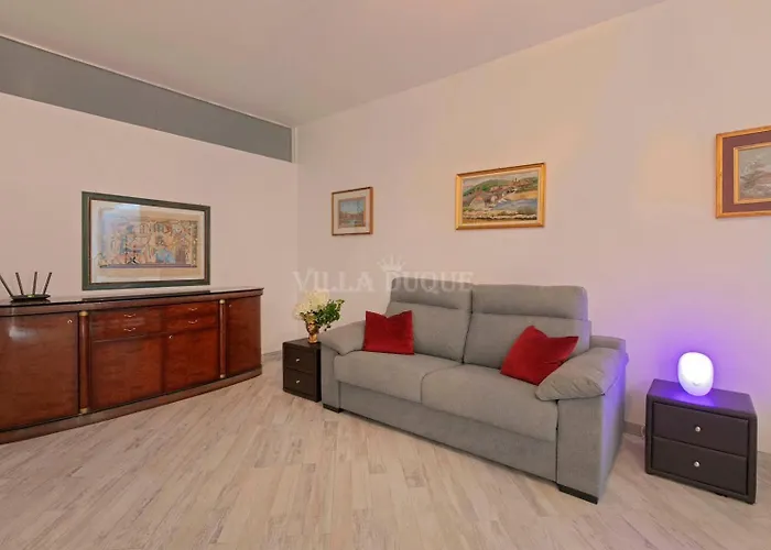 El Duque Modern With Pool *