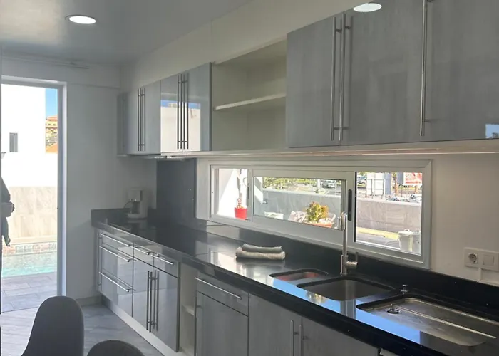 别墅 El Duque Modern With Pool *