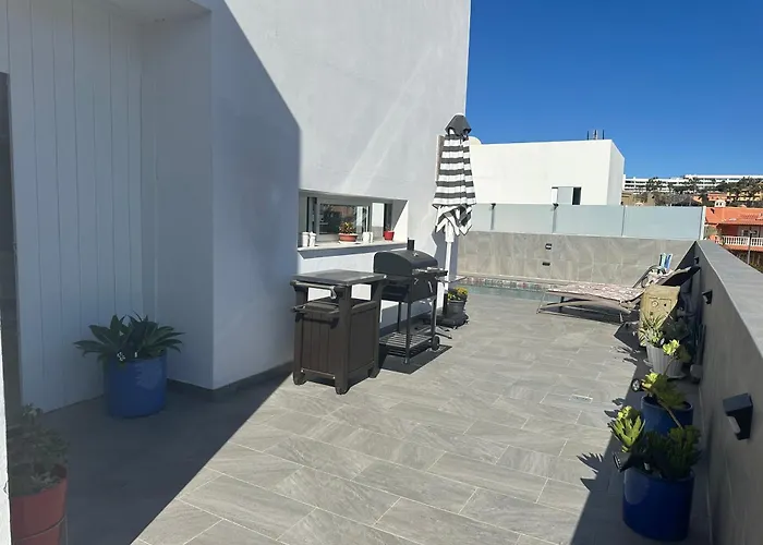 El Duque Modern With Pool *